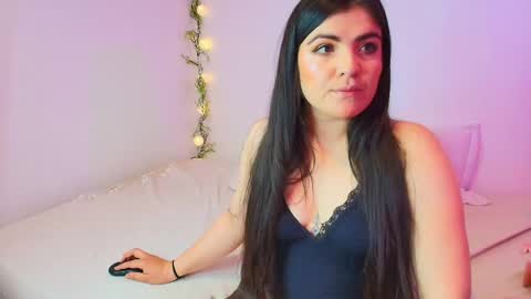 Amara Vega  online show from 04-21-26, 12:00