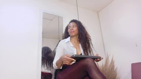 amara_vex online show from 07-25-26, 12:36