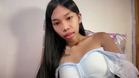 Snapshot of amarah_slut chatting on 07-15-26, 08:36 Amarah online show from 07-15-26, 08:36