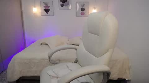 Snapshot of amarantha_ross chatting on 01-10-25, 04:20 Amarantha online show from 01-10-25, 04:20