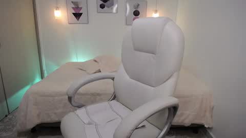 Snapshot of amarantha_ross chatting on 02-12-25, 02:21 Amarantha online show from 02-12-25, 02:21