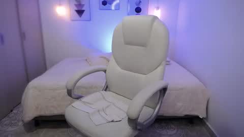 Snapshot of amarantha_ross chatting on 03-08-25, 02:08 Amarantha online show from 03-08-25, 02:08