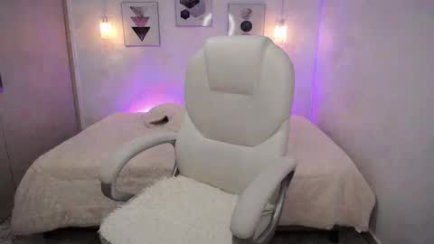 Snapshot of amarantha_ross chatting on 11-13-25, 11:42 Amarantha online show from 11-13-25, 11:42