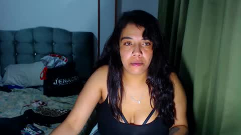 Amara Julia online show from 01-16-26, 05:33