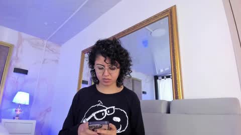 Emily online show from 02-10-25, 03:32