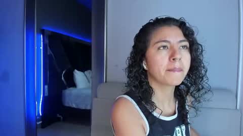 Snapshot of amarettho chatting on 07-16-26, 10:21 Emily online show from 07-16-26, 10:21