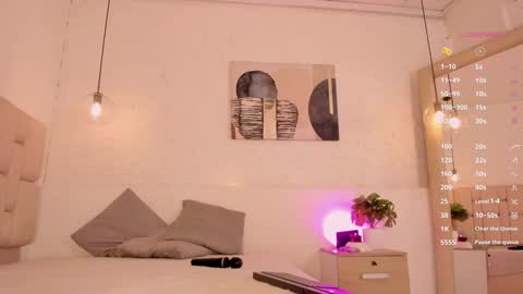 Snapshot of amatiista_12 chatting on 12-17-24, 11:05 A M A T I S T A online show from 12-17-24, 11:05