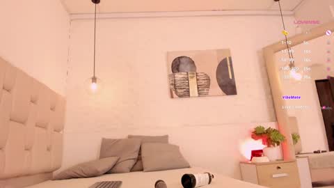 Snapshot of amatiista_12 chatting on 12-18-24, 11:19 A M A T I S T A online show from 12-18-24, 11:19