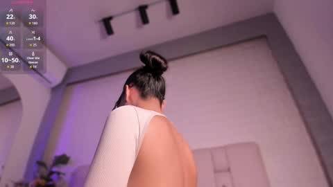 Snapshot of amatiista_12 chatting on 04-28-26, 12:43 A M A T I S T A online show from 04-28-26, 12:43
