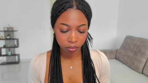 Snapshot of amatiistur chatting on 07-18-26, 06:45 Tammy online show from 07-18-26, 06:45