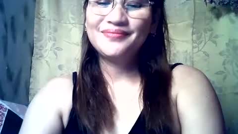 Snapshot of amazing_angel22 chatting on 10-27-25, 02:59 amazing angel online show from 10-27-25, 02:59