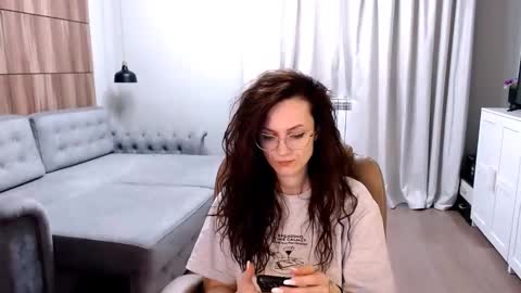 Snapshot of amazingeyes89 chatting on 03-03-25, 10:06 Izza online show from 03-03-25, 10:06