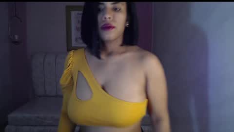 Snapshot of ambar_fox_s chatting on 10-07-25, 03:04 Ambar online show from 10-07-25, 03:04