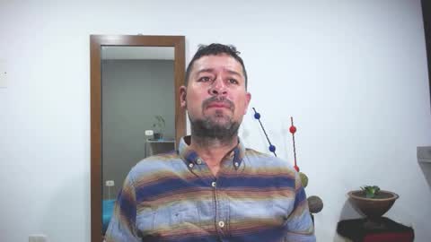 Snapshot of ambar_jacksonn chatting on 10-03-25, 11:24 Ambar Jackson online show from 10-03-25, 11:24