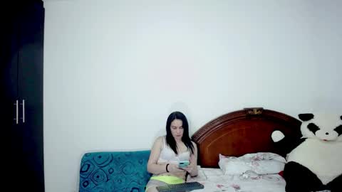 Snapshot of ambar_jacksonn chatting on 05-11-26, 04:04 Ambar Jackson online show from 05-11-26, 04:04