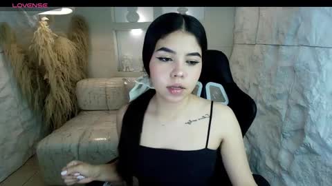 Snapshot of ambarina_r chatting on 10-01-25, 03:12 Ambarina online show from 10-01-25, 03:12