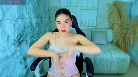 Snapshot of ambarina_r chatting on 11-30-25, 03:21 Ambarina online show from 11-30-25, 03:21