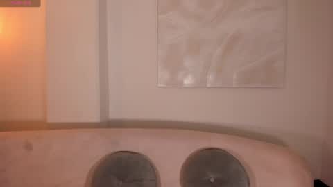 Snapshot of ambarjames_ chatting on 06-29-26, 11:32 Ambar online show from 06-29-26, 11:32