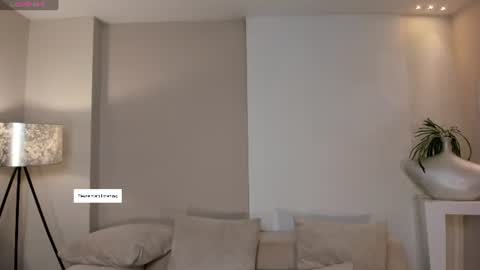 Snapshot of ambarjames_ chatting on 07-03-26, 10:54 Ambar online show from 07-03-26, 10:54