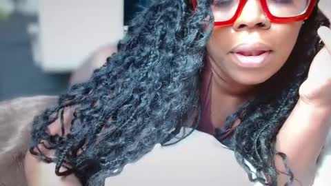 Snapshot of ambarose88 chatting on 05-19-26, 05:14 Amoya online show from 05-19-26, 05:14