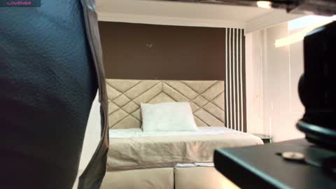 Ambar Ross online show from 01-18-25, 07:04