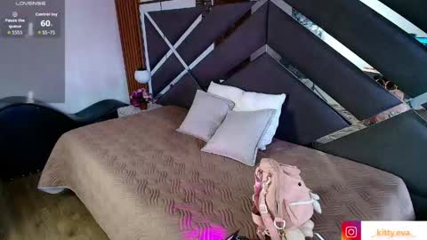 Ambar Ross online show from 05-26-26, 01:40
