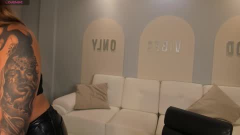 ambarowens online show from 01-07-26, 04:04