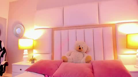 AmbarSantany  online show from 03-07-25, 11:49