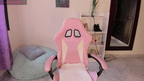 Snapshot of ambarthompson1 chatting on 02-05-25, 10:01 ambarthompson1 online show from 02-05-25, 10:01