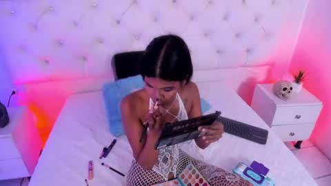  Amber  online show from 10-14-25, 08:09