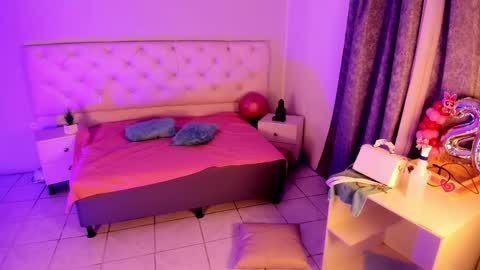  Amber  online show from 01-09-26, 10:40