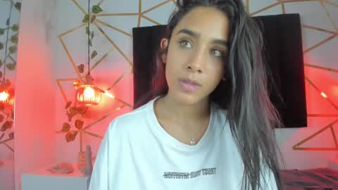 Snapshot of ambeer_rousess chatting on 03-10-25, 11:16 Amber online show from 03-10-25, 11:16