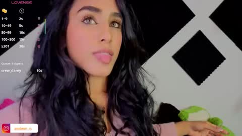 Snapshot of ambeer_rousess chatting on 09-11-25, 12:11 Amber online show from 09-11-25, 12:11