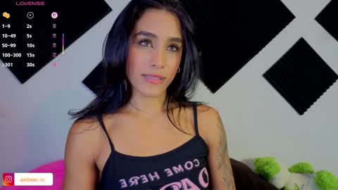Snapshot of ambeer_rousess chatting on 09-12-25, 11:37 Amber online show from 09-12-25, 11:37
