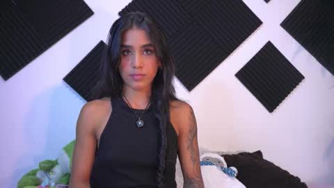 Snapshot of ambeer_rousess chatting on 10-12-25, 07:29 Amber online show from 10-12-25, 07:29