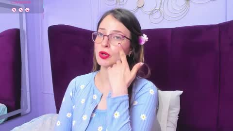 .  Amber Wood  . online show from 03-05-25, 05:50