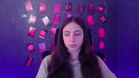 Amber online show from 03-18-26, 06:27