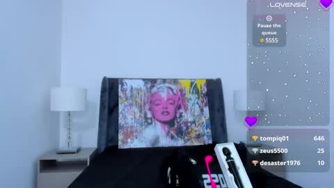 Snapshot of amber_adams_ chatting on 12-17-24, 05:47 Amber online show from 12-17-24, 05:47