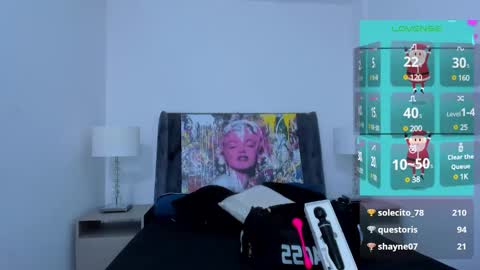 Snapshot of amber_adams_ chatting on 12-18-24, 04:28 Amber online show from 12-18-24, 04:28