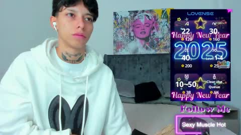 Snapshot of amber_adams_ chatting on 01-08-25, 01:20 Amber online show from 01-08-25, 01:20