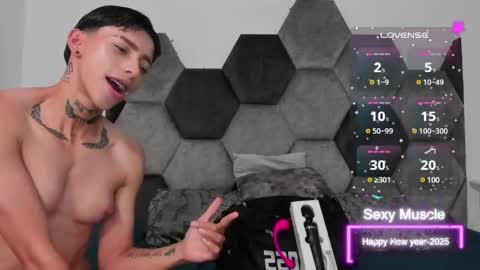 Snapshot of amber_adams_ chatting on 02-10-25, 04:58 Amber online show from 02-10-25, 04:58