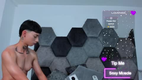 Snapshot of amber_adams_ chatting on 02-23-25, 04:46 Amber online show from 02-23-25, 04:46