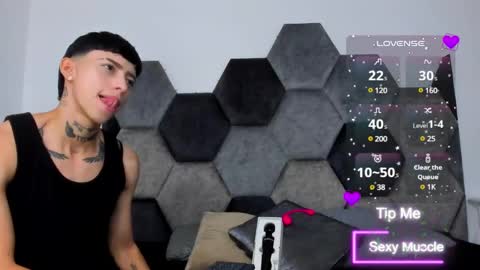 Snapshot of amber_adams_ chatting on 03-03-25, 02:04 Amber online show from 03-03-25, 02:04