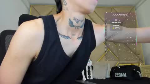 Snapshot of amber_adams_ chatting on 10-07-25, 02:58 Amber online show from 10-07-25, 02:58