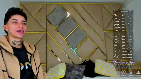 Snapshot of amber_adams_ chatting on 11-13-25, 01:32 Amber online show from 11-13-25, 01:32