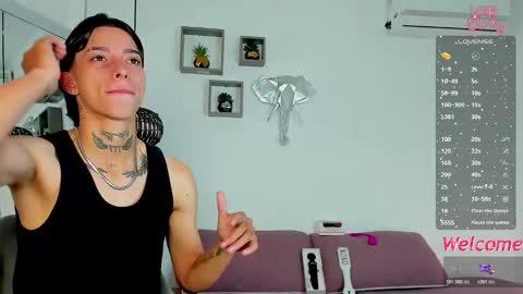 Snapshot of amber_adams_ chatting on 01-16-26, 04:11 Amber online show from 01-16-26, 04:11