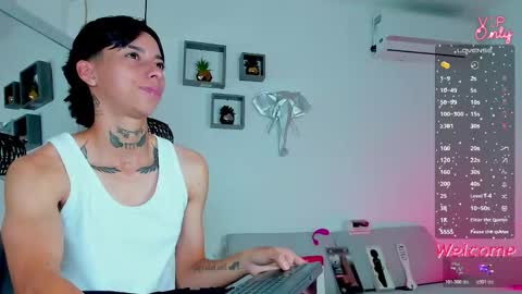 Snapshot of amber_adams_ chatting on 01-17-26, 04:00 Amber online show from 01-17-26, 04:00