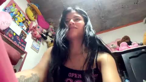 Snapshot of amber_bailey01 chatting on 06-17-26, 09:05 Luu online show from 06-17-26, 09:05
