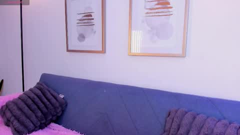 Amber  online show from 10-13-25, 09:20