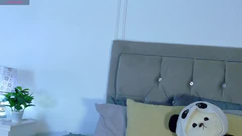 amber_bull online show from 04-18-26, 07:07